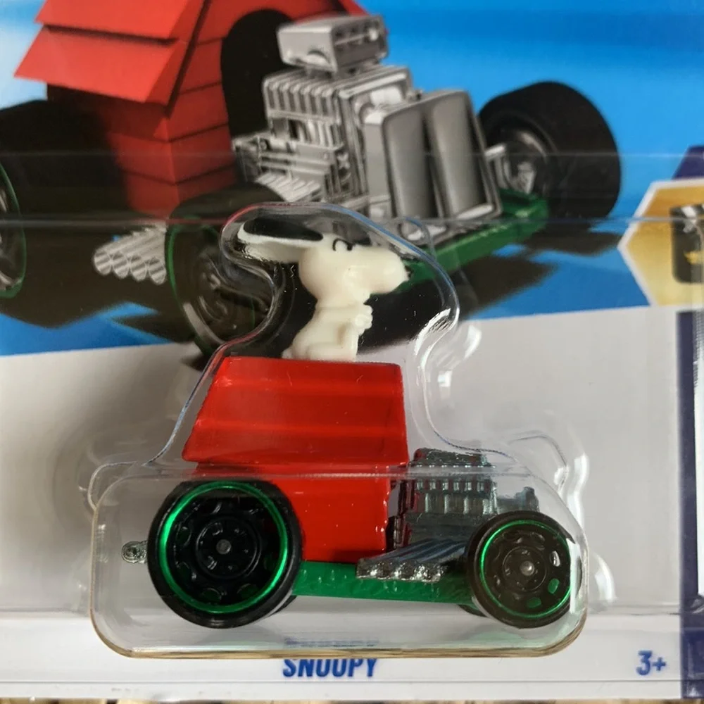 Peanuts Snoopy DogHouse Hot Wheels Hotwheels Mattel 75 Year Anniversary Car New